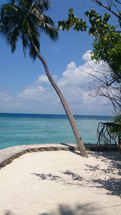 Strand Embudu Village