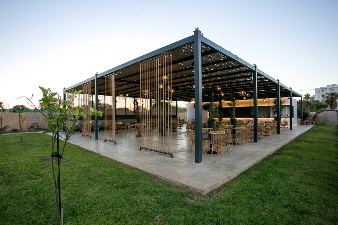 Gastro Crystal Springs Beach Hotel