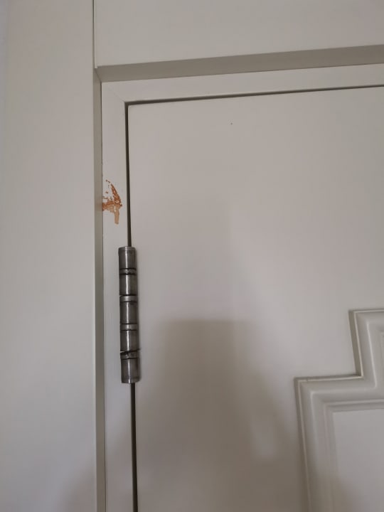 Zimmer Well Palace Side