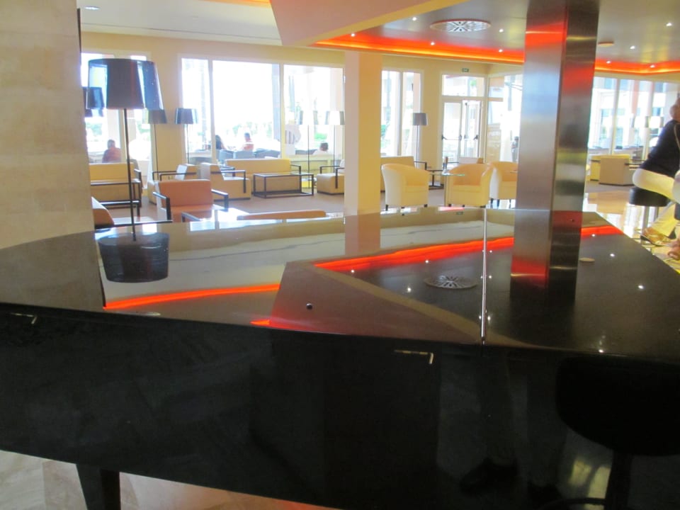 ".... geben Se dem Mann am Klavier ...." Hipotels Playa la Barrosa