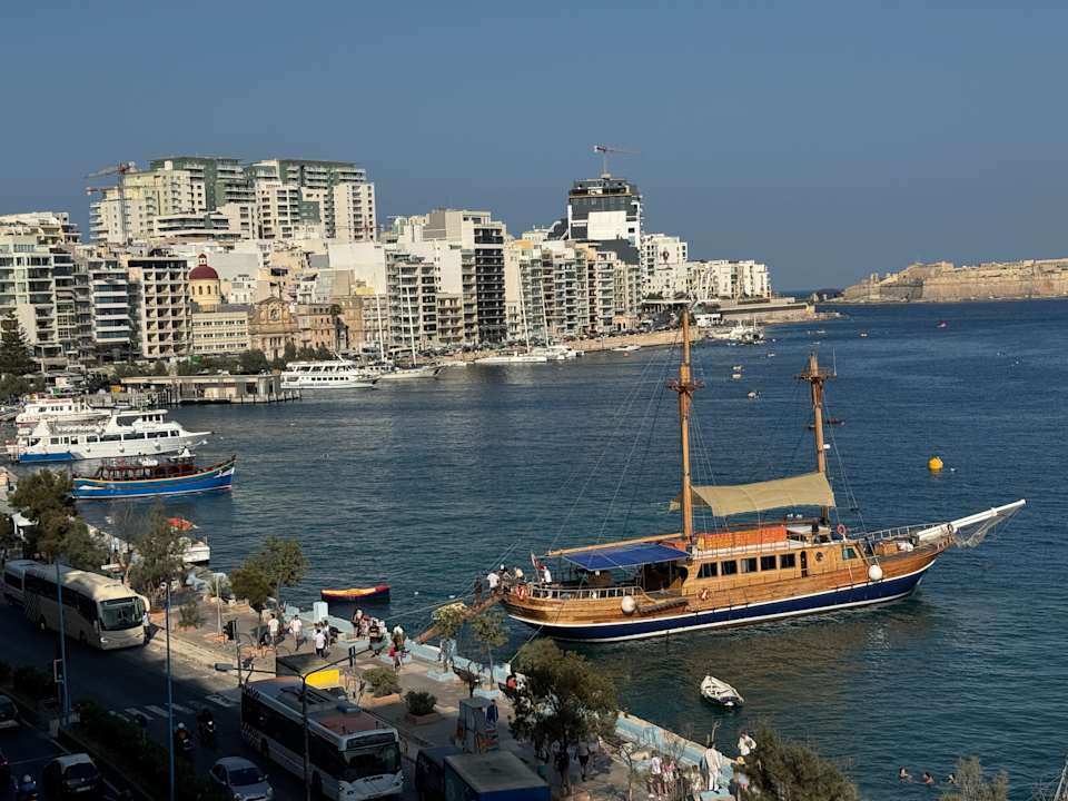 Ausblick The Londoner Hotel Sliema