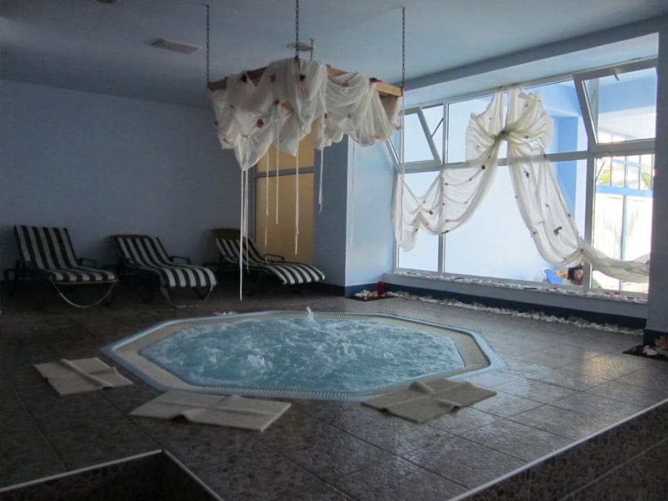 Indoor Jacuzzi Lindos Princess Beach Resort & Spa