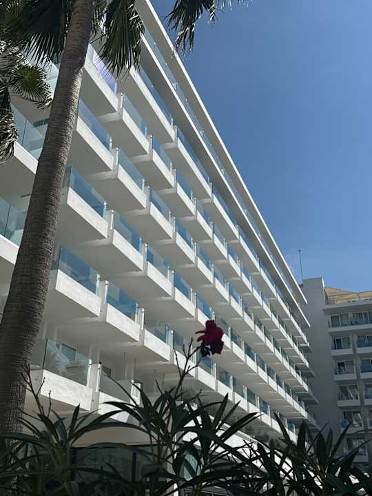 Außenansicht Iberostar Waves Bahia de Palma