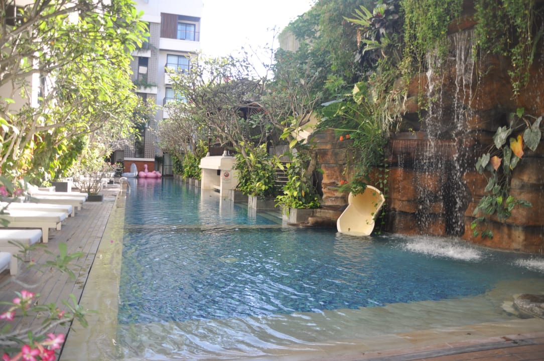 Kinderpool mit Rutsche Jambuluwuk Oceano Seminyak
