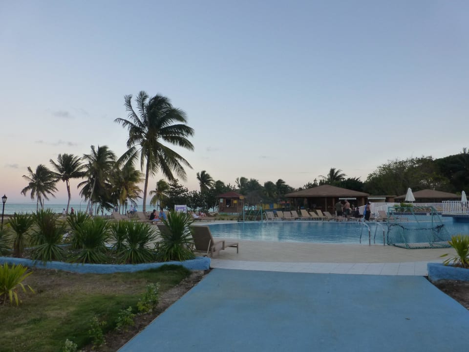 Pool ohne Badegäste Starfish Cayo Guillermo