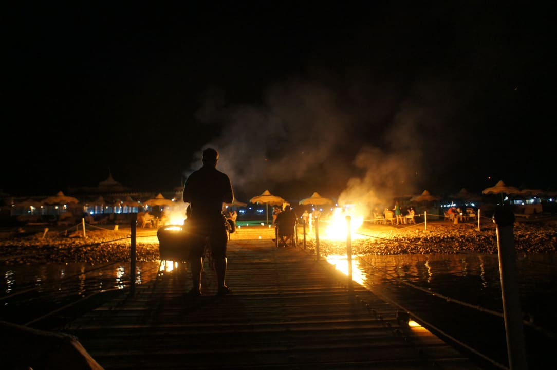 Lagerfeuer am Strand Happy Life Village