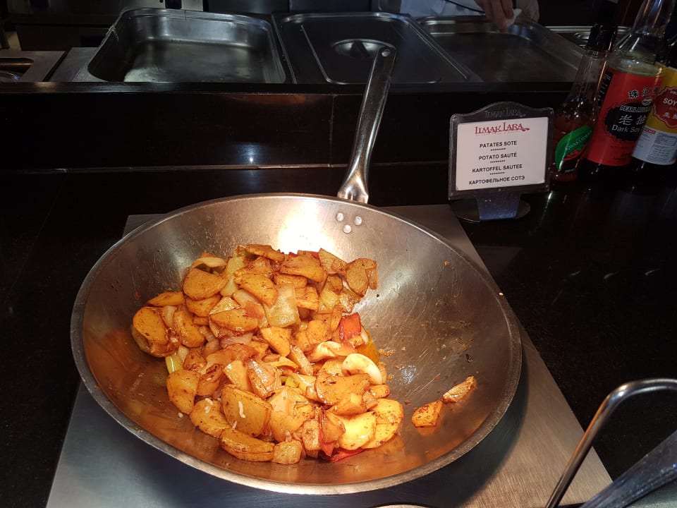 Gastro Limak Lara Deluxe Hotel & Resort