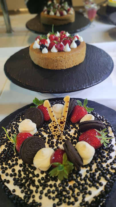Gastro Royal Taj Mahal Hotel