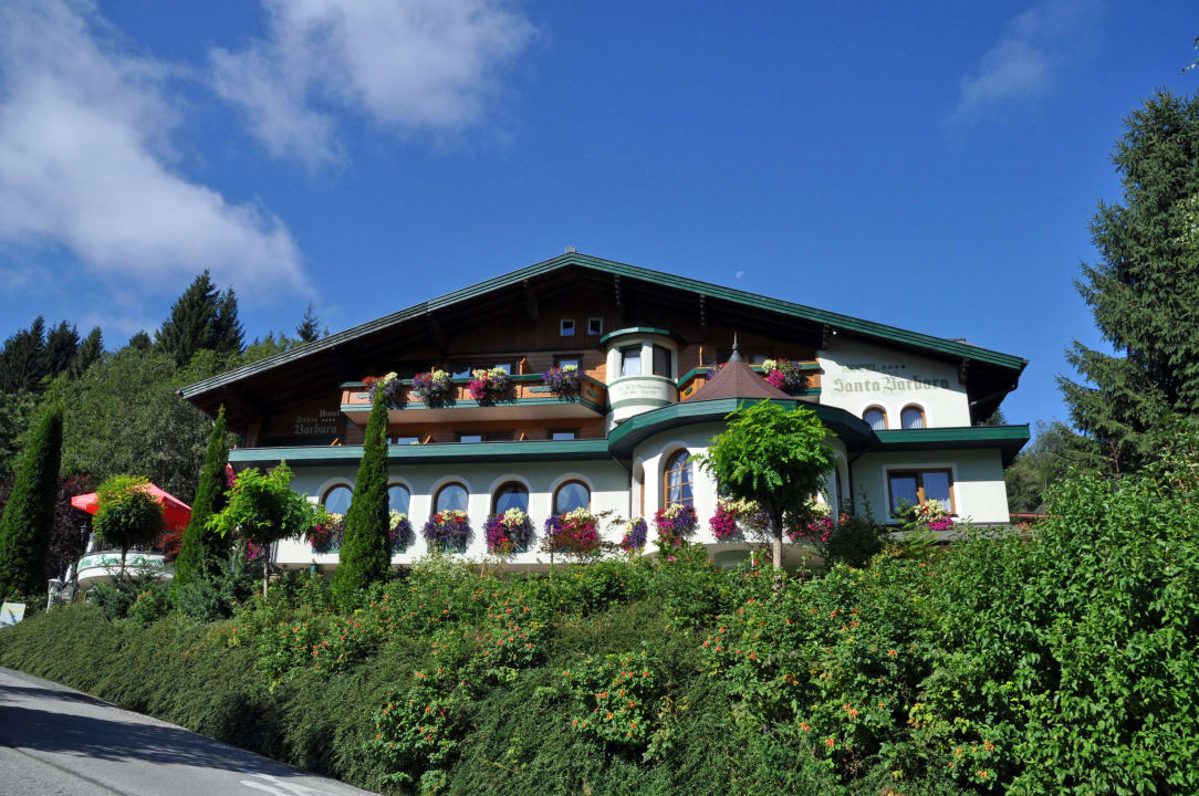 Außenansicht von der Straße aus Hotel Santa Barbara
