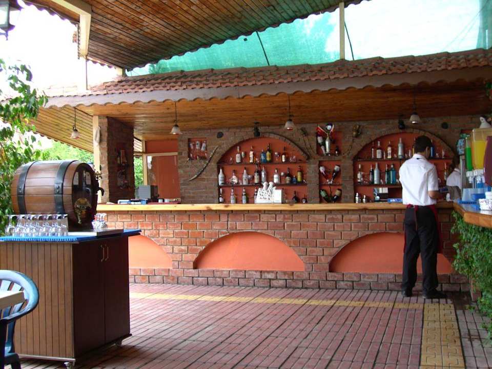 Poolbar Armas Gül Beach
