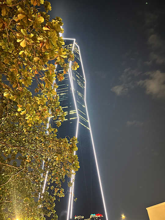 Ausblick Chinatown Hostel by Mingle - Rooftop Private Jacuzzi with Bar