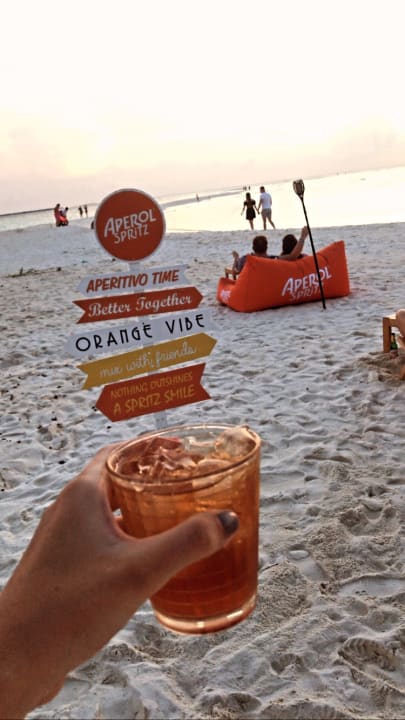 Strand Kuredu Island Resort & Spa