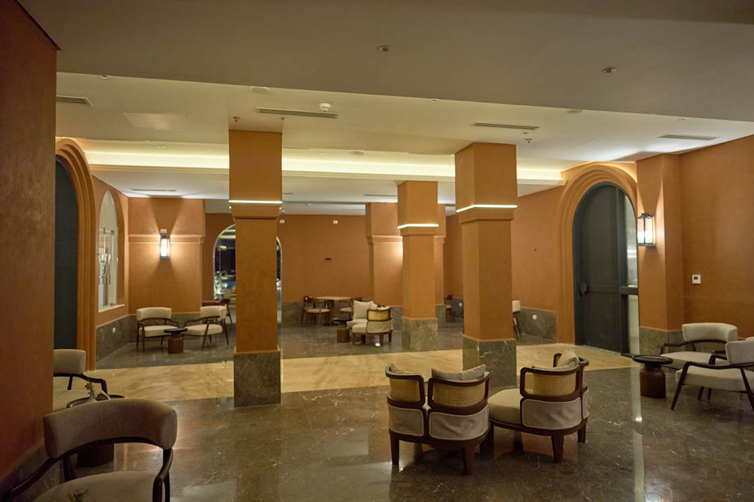 Lobby Diamond Beach by Pearl Resort