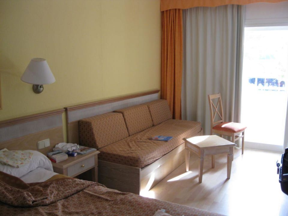 DZ zur Strassenseite Iberostar Waves Playa de Muro