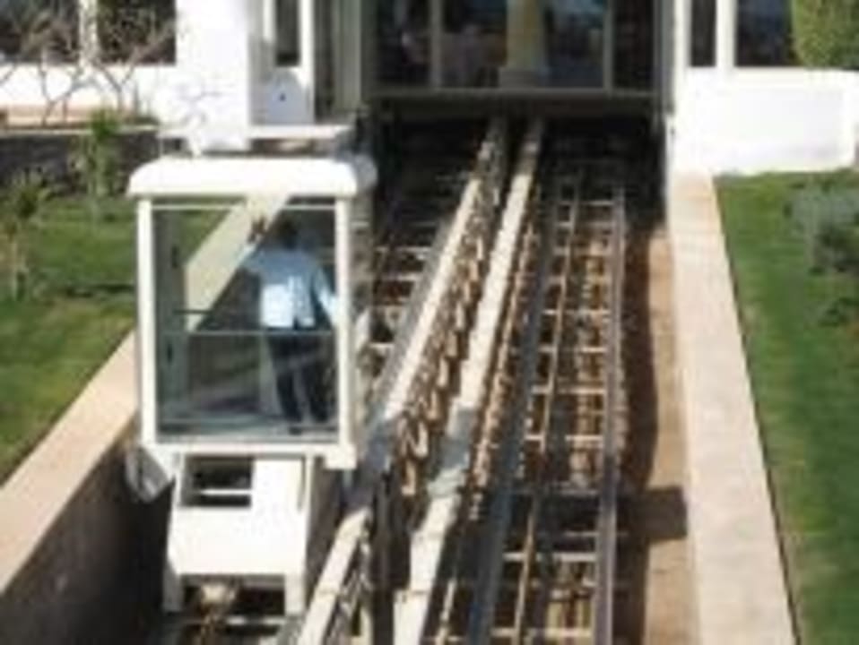 Seilbahn mit AMR Safir Sharm Waterfalls Resort