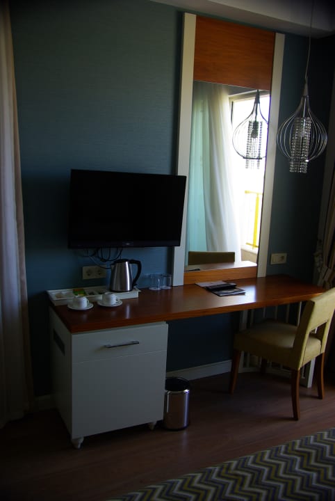 Zimmer Well Palace Side