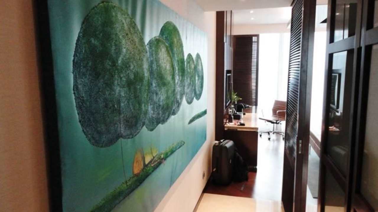Lounge artwork JW Marriott Hotel Hanoi