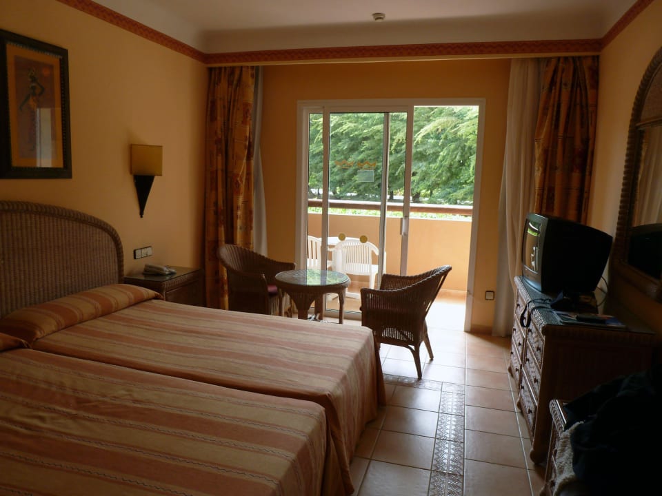 Schlafbereich mit Balkon Hotel Riu Funana