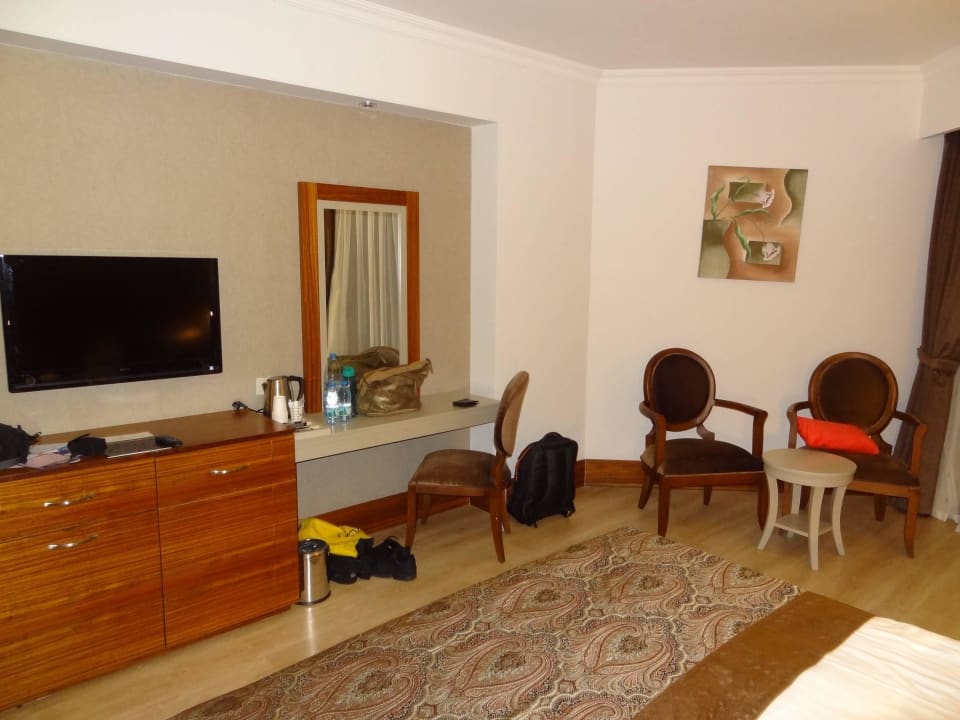 Zimmer Well Palace Side