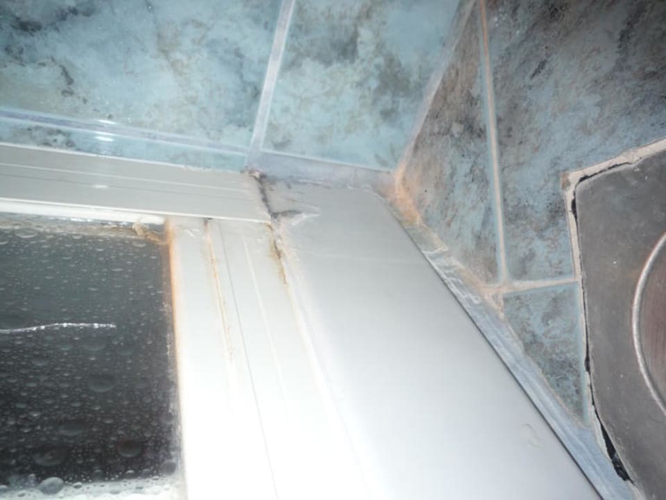 Schimmel im Badezimmer Valamar Parentino Hotel