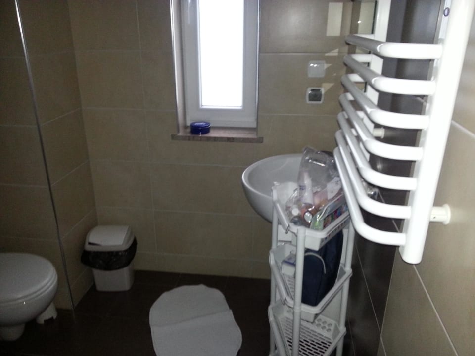 Bad1 sehr sauber Villa Astoria