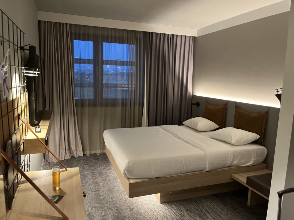 Zimmer Moxy am Flughafen Köln-Bonn