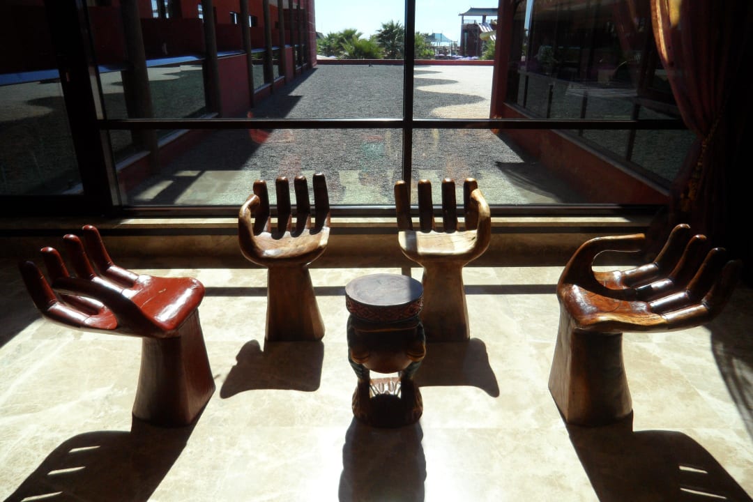 Sitzgruppe in der Lobby Siam Elegance Hotels & Spa