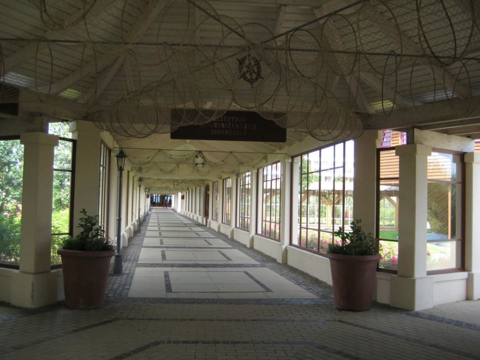 Überdachte Wege Hotel Yachthafenresidenz Hohe Düne