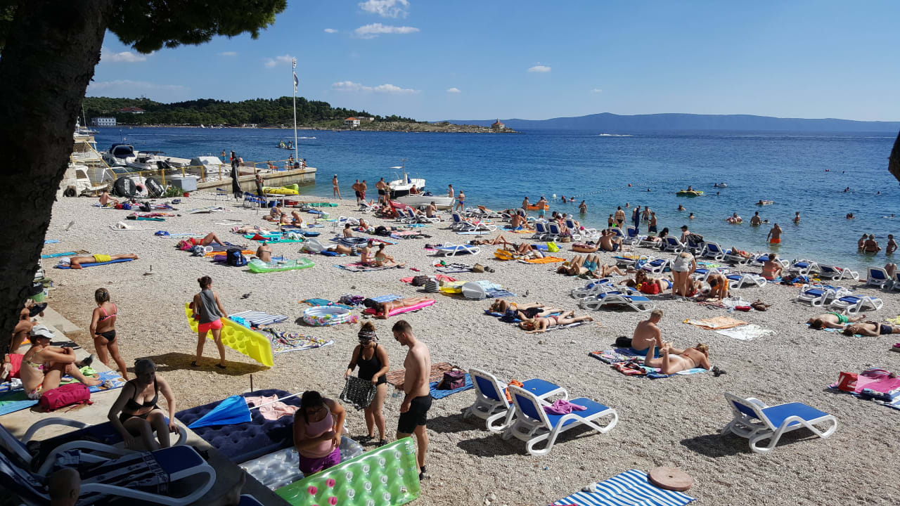 Strand vor dem Hotel (öffentlich) Hotel Milenij
