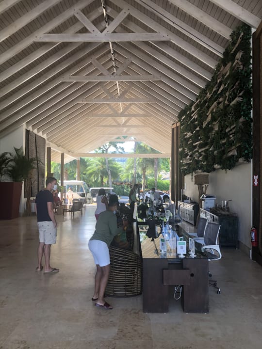 Lobby Viva V Samana by Wyndham – Adults Only