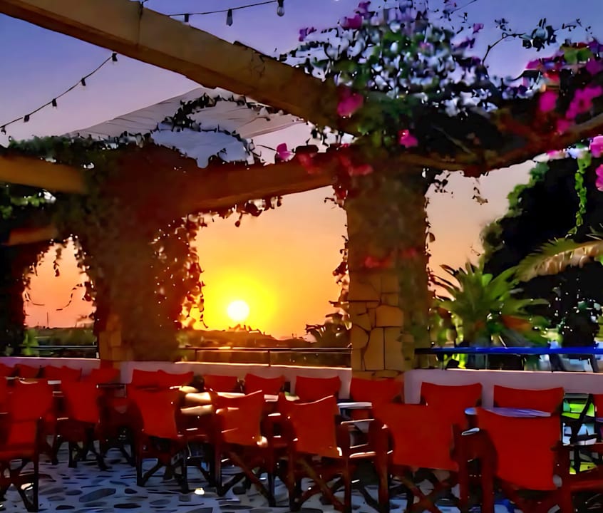 Außenansicht Ekaterini Hotel