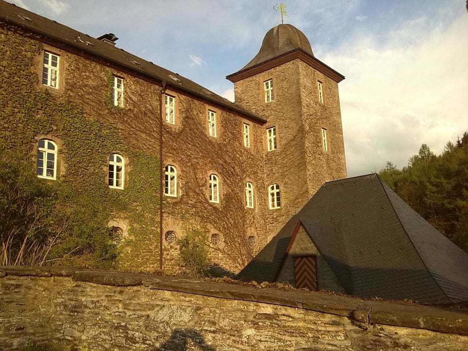 Außen Schnellenberg Burghotel