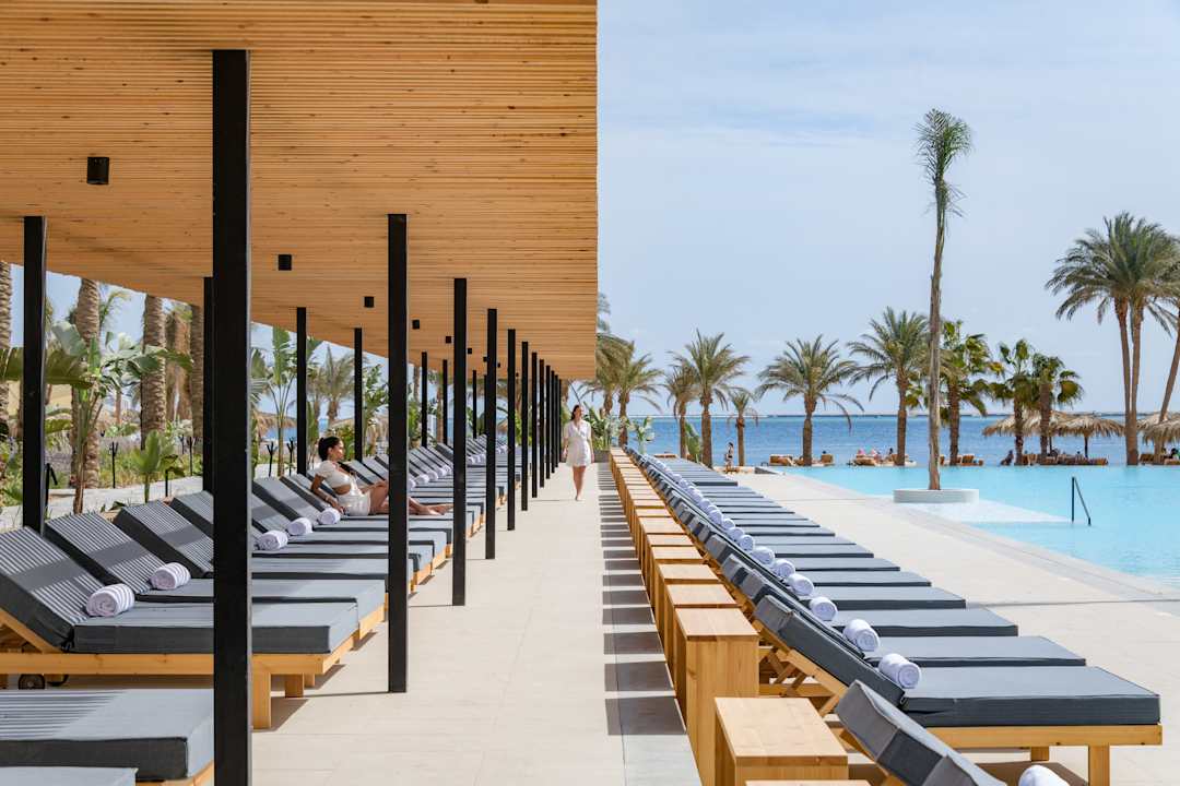 Pool Serry Beach Resort