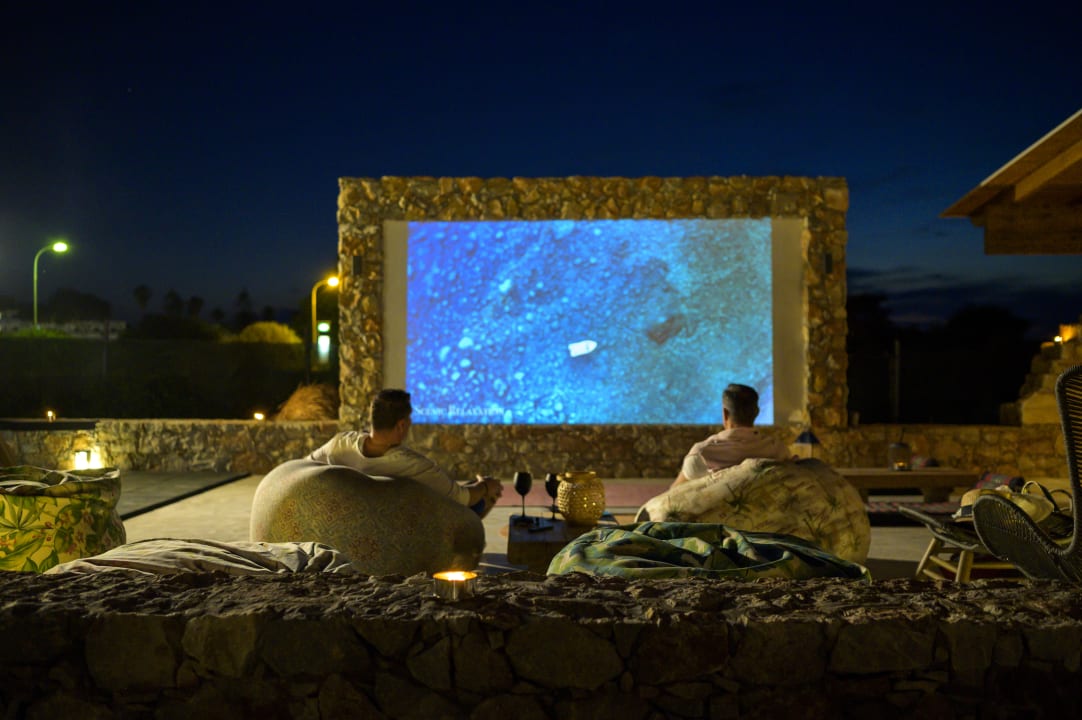 Sport & Freizeit TAF Villas Beach Resort with Tesla