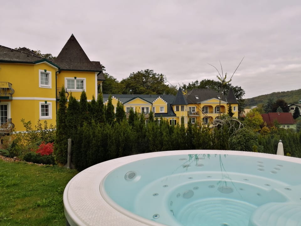 Pool Schlössl Hotel Kindl