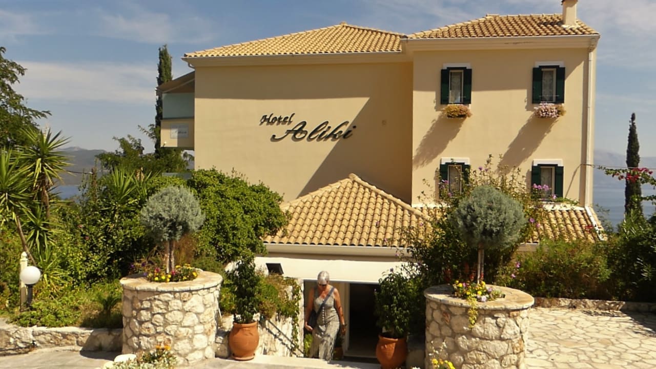 Außenansicht Aliki Hotel