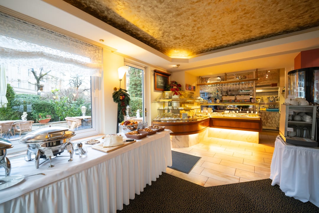 Gastro Bernstein Villa Kastania