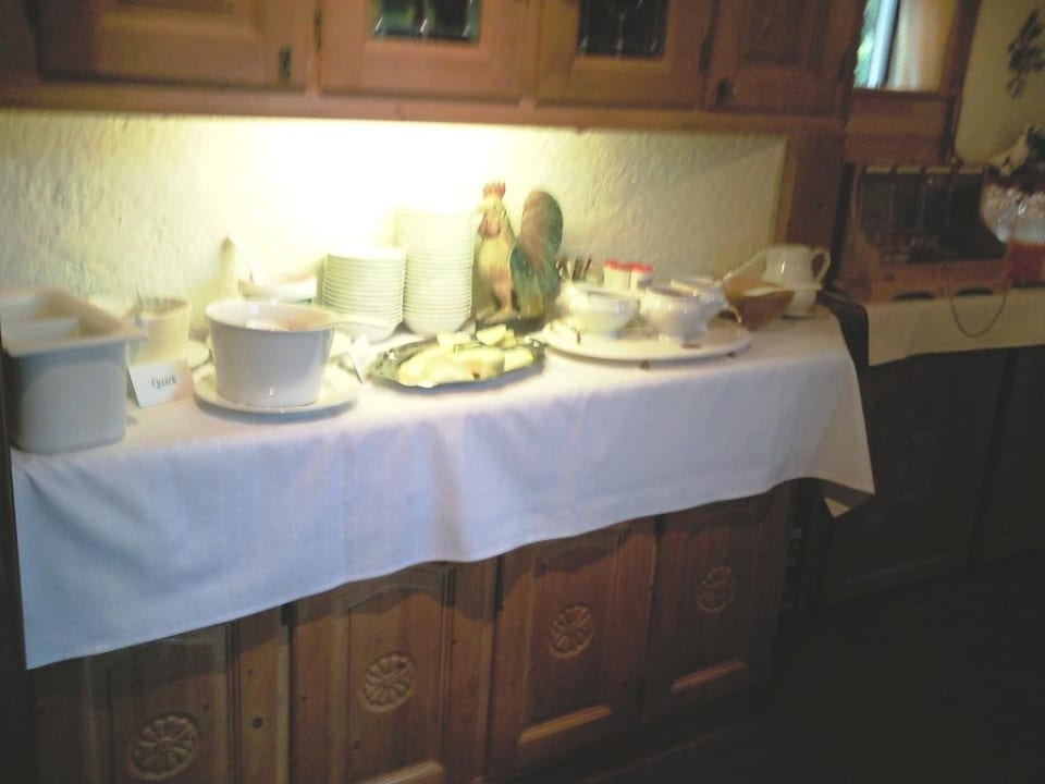 Frühstück  Alpenhotel & Ferienwohnungen Weiherbach
