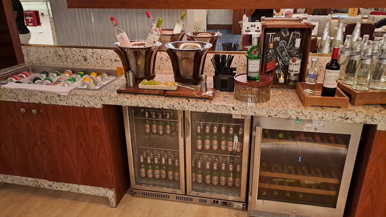 Gastro Grand Plaza Mövenpick Media City