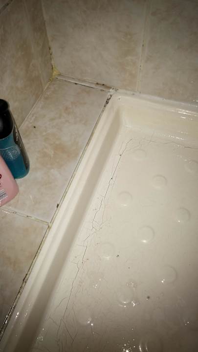 Ein Bad das zum duschen einlädt Semt Luna Beach Hotel