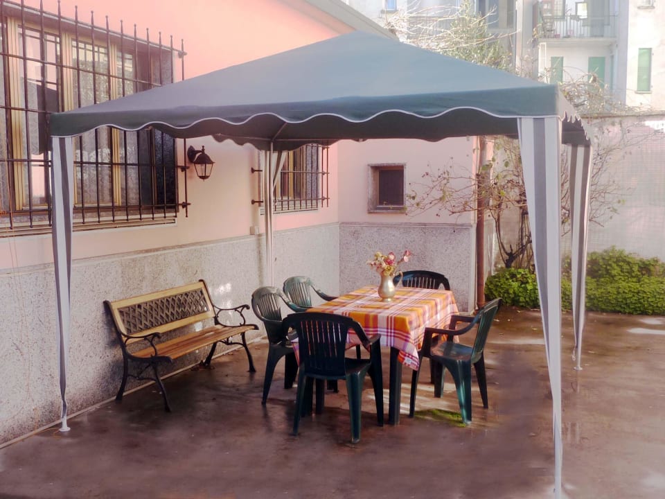 Area relax e colazioni B&B Villa Rosa