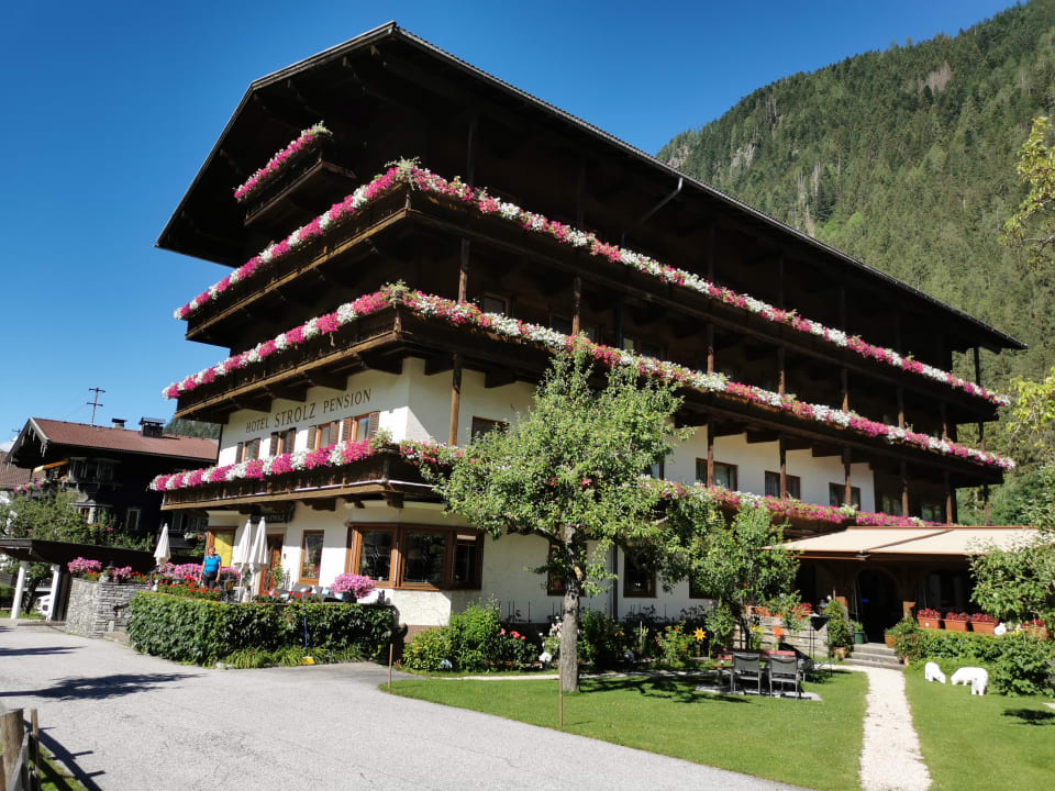 Außenansicht Hotel & Pension Strolz