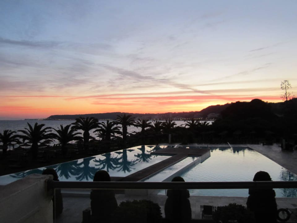 Sonnenaufgang mit Blick nach Rhodos Stadt The Ixian Grand & All Suites
