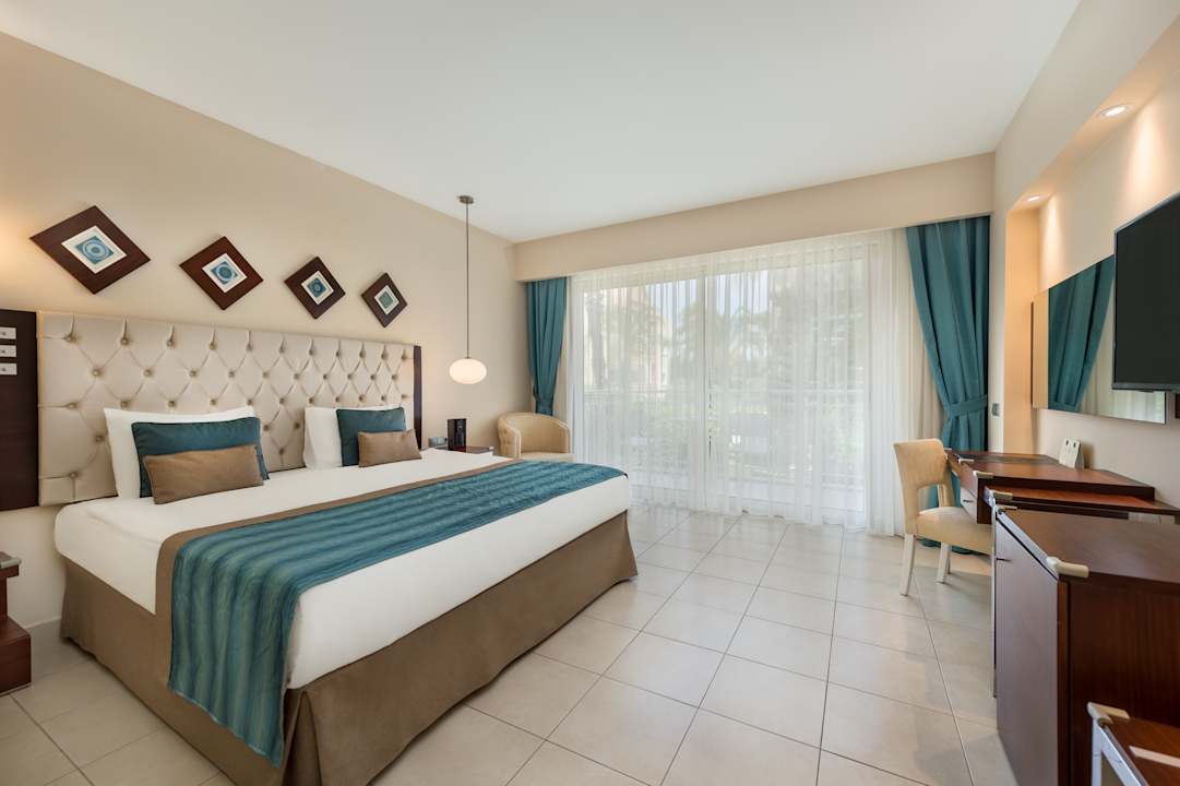 Zimmer Kamelya Aishen Club