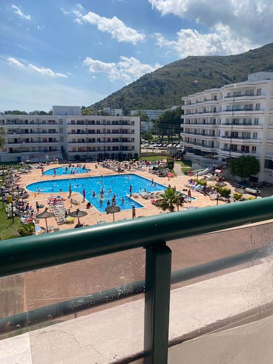Pool BelleVue Club