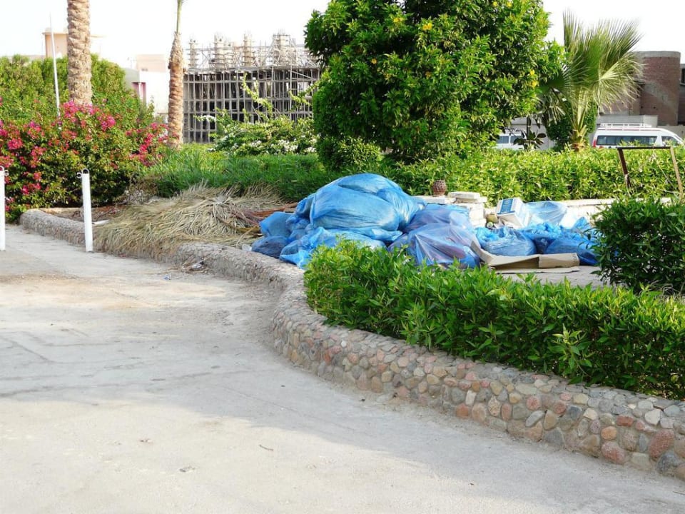 Zufahrt selten genutzt Riviera Aqua Park Resort