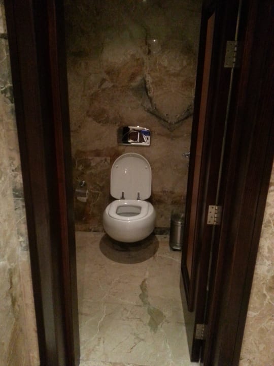 Toilette Premier Le Reve Hotel & Spa