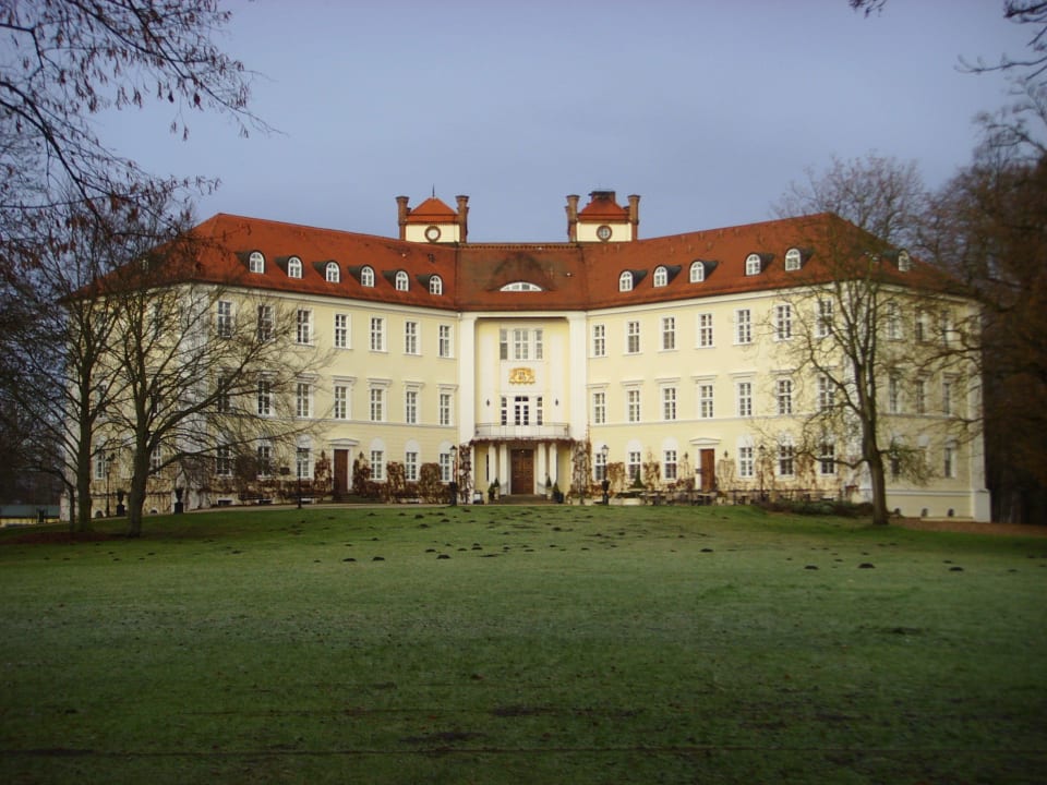 Das Schloss vom Park aus Hotel Schloss Lübbenau