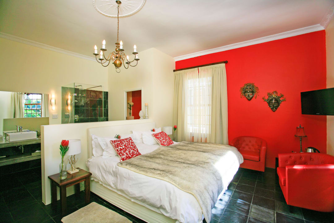 Doppelzimmer mit offenem Bad, separates WC 4 Heaven Guesthouse