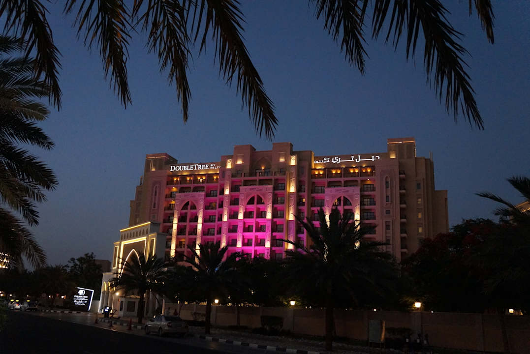 Außenansicht DoubleTree by Hilton Resort & Spa Marjan Island